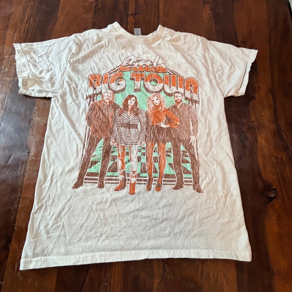Little Big Town Band Graphic Tee Cream Gildan Heavy Cotton Size Medium